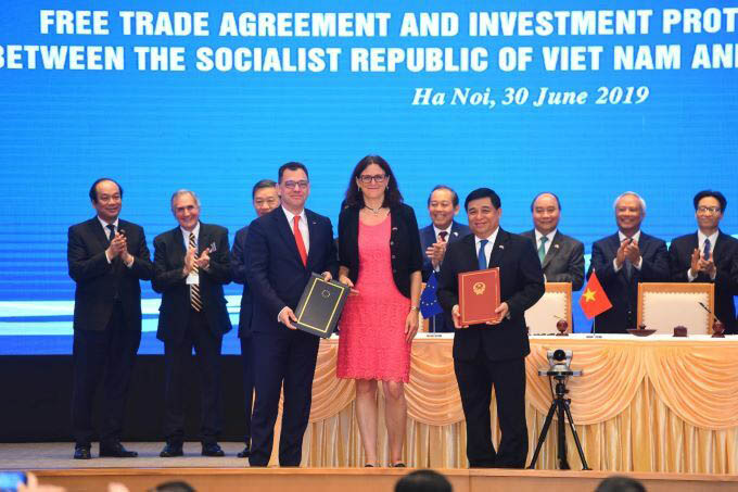 Cecilia Malmstrom said that the EVFTA will eliminate over 99 percent of tariff lines for Vietnam's exports to the EU. Cecilia Malmstrom said that the EVFTA will eliminate over 99 percent of tariff lines for Vietnam's exports to the EU.